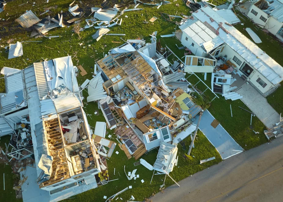 https://gulfcoastmitigators.com/wp-content/uploads/2024/04/destroyed-by-hurricane-ian-suburban-houses-in-flor-2023-11-27-05-34-04-utc-925x660.webp